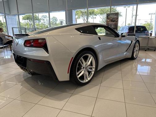 Photo 4 of 33 of 2018 Chevrolet Corvette Stingray