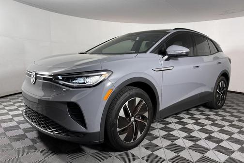 Photo 4 of 28 of 2022 Volkswagen ID.4 Pro S