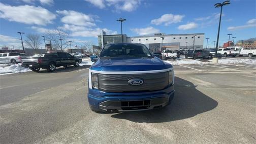 Photo 3 of 43 of 2022 Ford F-150 Lightning LARIAT
