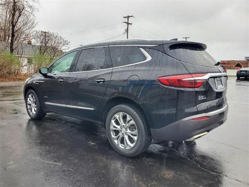 Photo 3 of 40 of 2018 Buick Enclave Avenir