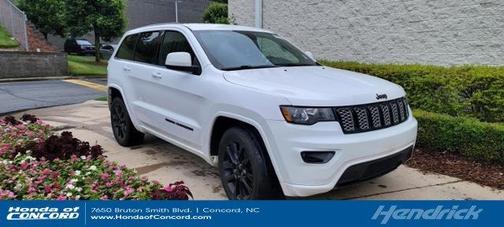 Photo 1 of 9 of 2018 Jeep Grand Cherokee Altitude