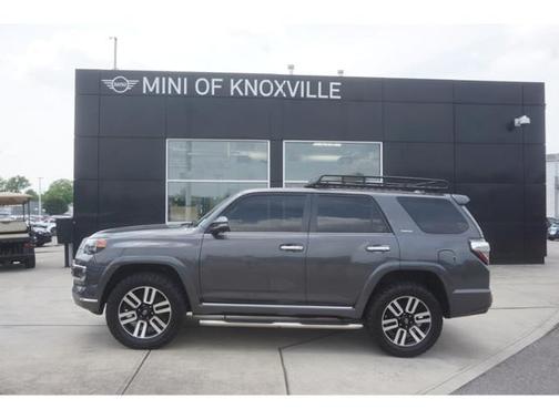 Photo 1 of 30 of 2017 Toyota 4Runner Limited 4WD