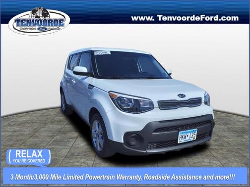 Photo 1 of 21 of 2017 Kia Soul Base