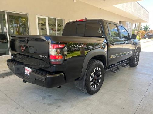 Photo 3 of 46 of 2022 Nissan Frontier PRO-X