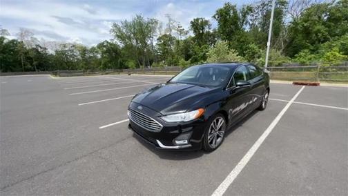 Photo 4 of 30 of 2020 Ford Fusion Titanium