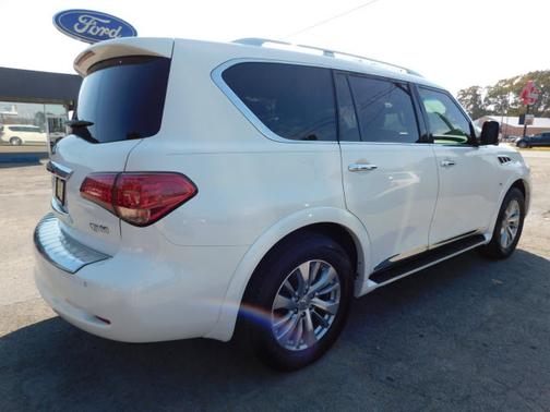 Photo 4 of 18 of 2016 INFINITI QX80 Base