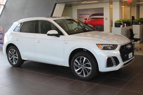 Photo 1 of 34 of 2023 Audi Q5 45 S line Premium Plus
