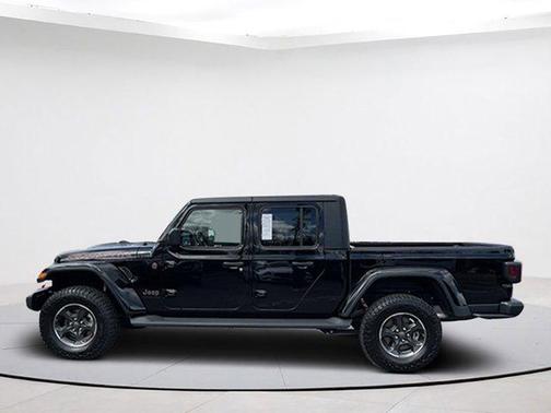Photo 2 of 50 of 2022 Jeep Gladiator Rubicon
