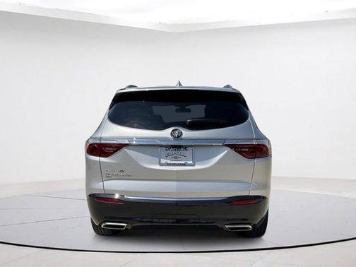 Photo 4 of 43 of 2022 Buick Enclave Premium