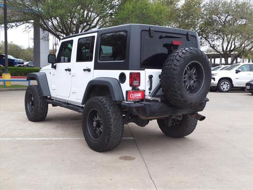 Photo 2 of 25 of 2017 Jeep Wrangler Unlimited Sport