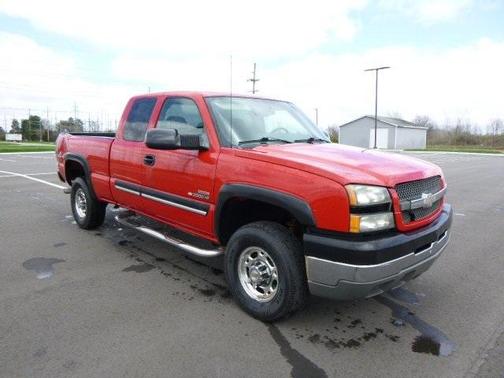 Photo 1 of 11 of 2004 Chevrolet Silverado 2500 LS H/D Extended Cab