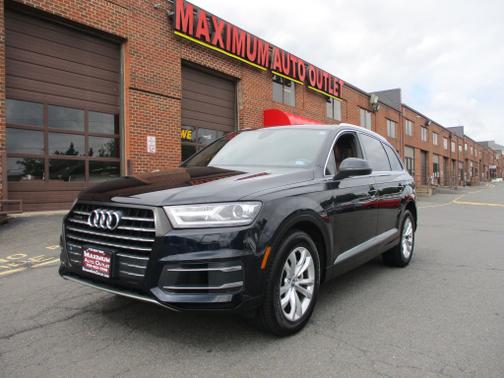 Photo 1 of 32 of 2017 Audi Q7 Premium Plus