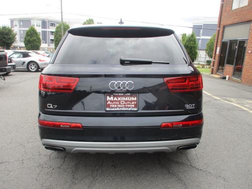 Photo 4 of 32 of 2017 Audi Q7 Premium Plus