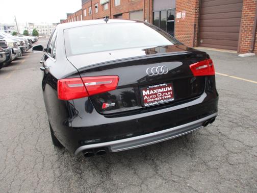 Photo 3 of 28 of 2014 Audi S6 Prestige