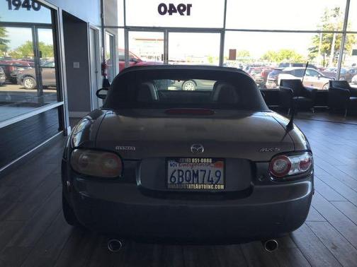 Photo 5 of 17 of 2008 Mazda MX-5 Miata Touring