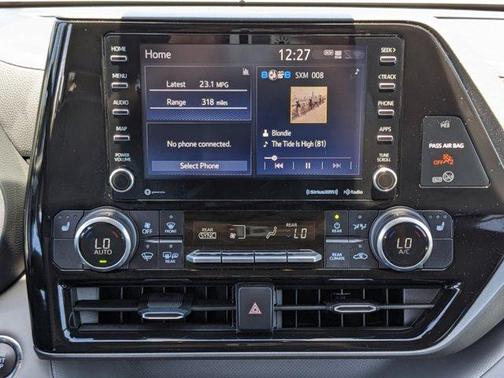 Photo 5 of 31 of 2022 Toyota Highlander XLE