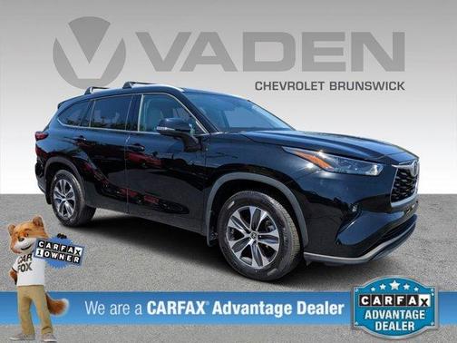 Photo 1 of 31 of 2022 Toyota Highlander XLE
