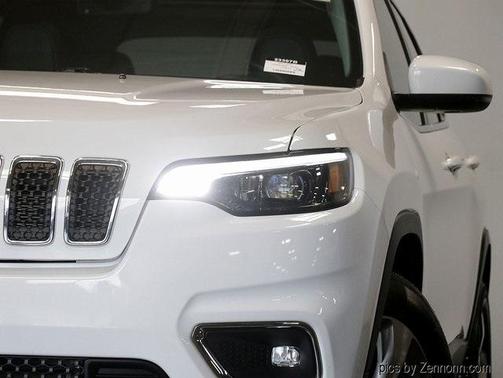 Photo 4 of 37 of 2019 Jeep Cherokee Limited