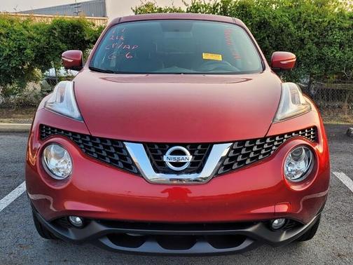 Photo 2 of 8 of 2017 Nissan Juke SL