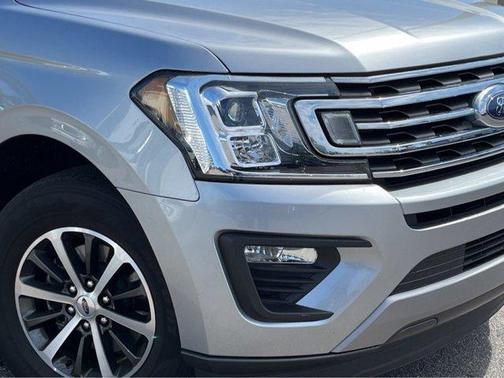 Photo 4 of 48 of 2020 Ford Expedition Max XLT