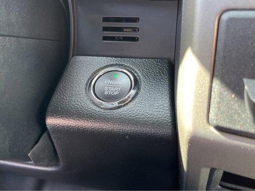 Photo 3 of 48 of 2020 Ford Expedition Max XLT