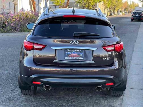 Photo 5 of 13 of 2011 INFINITI FX35 Base