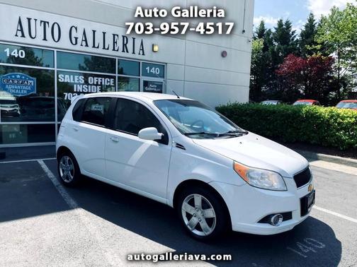 Photo 1 of 27 of 2011 Chevrolet Aveo 5 LT