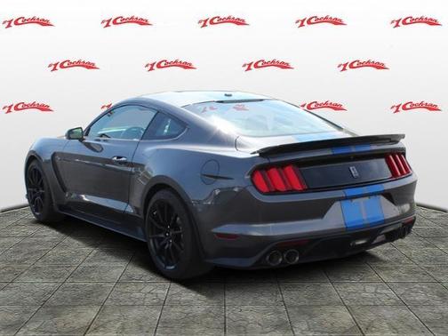Photo 5 of 33 of 2018 Ford Shelby GT350 Base