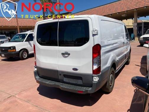 Photo 3 of 15 of 2016 Ford Transit-150 Base