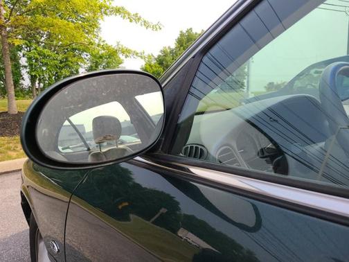 Photo 5 of 25 of 1999 Oldsmobile Intrigue GLS