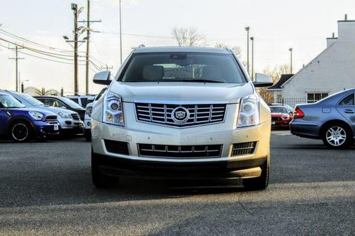 Photo 4 of 52 of 2016 Cadillac SRX Luxury Collection