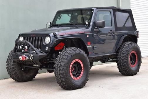 Photo 4 of 30 of 2017 Jeep Wrangler Rubicon