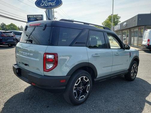Photo 4 of 35 of 2021 Ford Bronco Sport Outer Banks