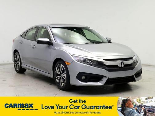 Photo 1 of 30 of 2018 Honda Civic EX-T