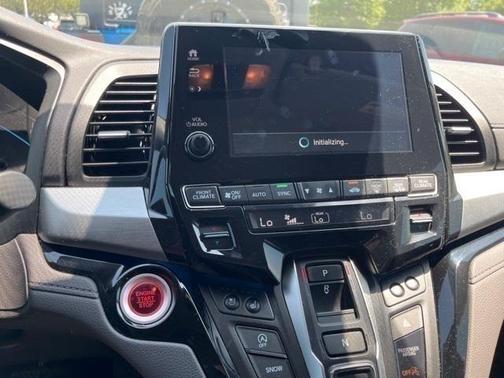Photo 5 of 6 of 2019 Honda Odyssey Elite