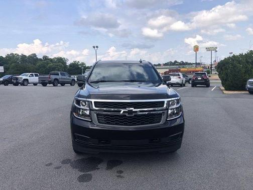 Photo 3 of 35 of 2019 Chevrolet Tahoe LS