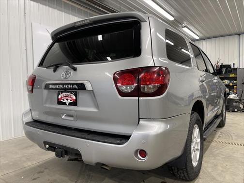 Photo 5 of 39 of 2020 Toyota Sequoia SR5