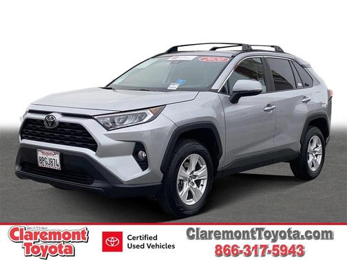 Photo 1 of 34 of 2020 Toyota RAV4 XLE