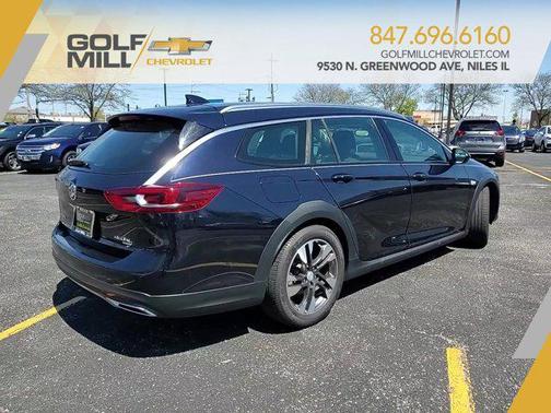 Photo 3 of 19 of 2018 Buick Regal TourX Preferred