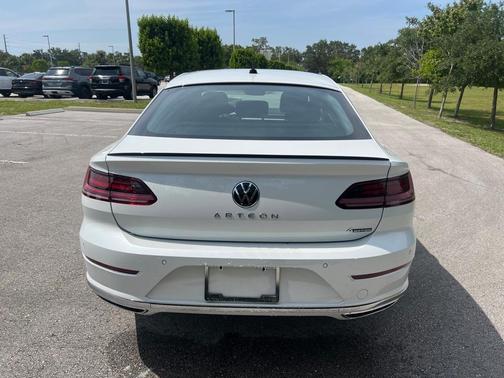 Photo 4 of 16 of 2023 Volkswagen Arteon 2.0T SEL R-Line