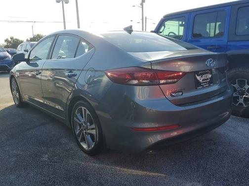 Photo 5 of 19 of 2017 Hyundai Elantra Limited