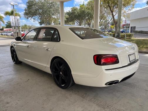 Photo 4 of 50 of 2018 Bentley Flying Spur V8 S