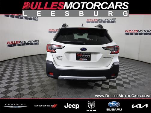 Photo 4 of 28 of 2023 Subaru Outback Limited