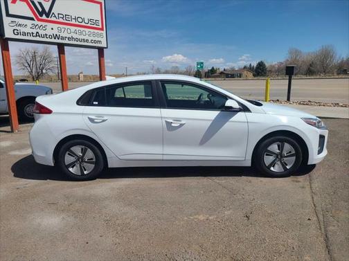 Photo 3 of 23 of 2021 Hyundai IONIQ Hybrid Blue