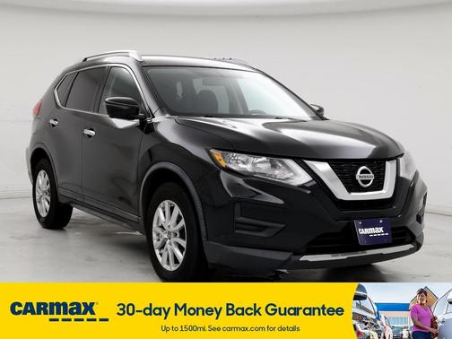 Photo 1 of 30 of 2017 Nissan Rogue SV