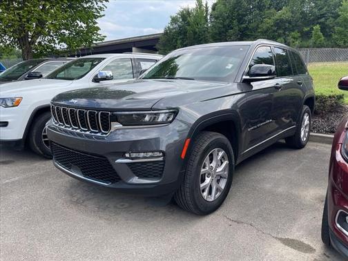 Photo 3 of 4 of 2022 Jeep Grand Cherokee Limited