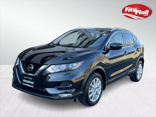 Photo 3 of 49 of 2021 Nissan Rogue Sport SV