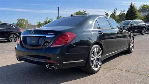 Photo 4 of 37 of 2015 Mercedes-Benz S-Class S 550 4MATIC