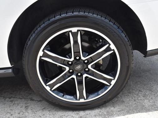 Photo 4 of 28 of 2019 Ford Expedition Limited