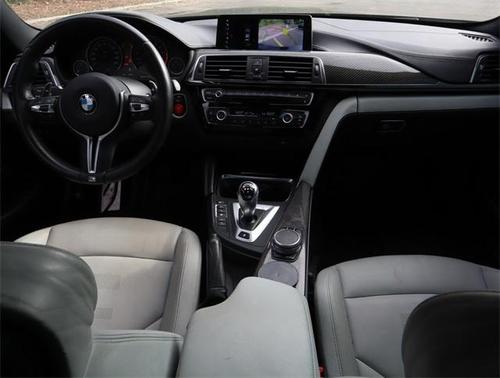 Photo 3 of 13 of 2019 BMW M4 Base